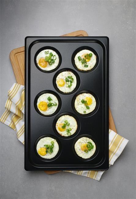 Blacha do jajek sadzonych z powłoką nieprzywierającą CONVECTOMAT EGGPLATE HENDI GN 1/1 czarny 530x325x(H)26mm Wariant podst