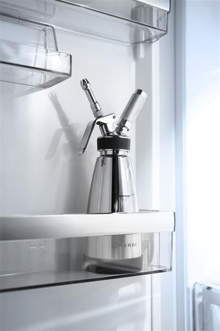 Syfon do bitej śmietany, ciepłych i zimnych sosów 0,5 l Hendi 588697