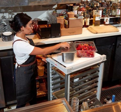 Wózek Camshelving Do Transportu Pojemników 9x GN 1/1 Cambro 730x438x102