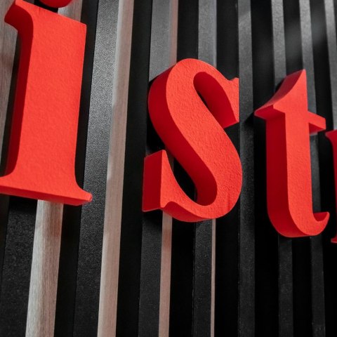 Kącik kawowy sklepowy H219 L94 G64 cm wykończenie wiąz liberty MPP000279