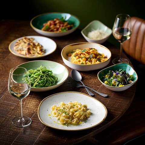 Talerz płytki o organicznym kształcie Stonecast Barley White 286 mm Churchill