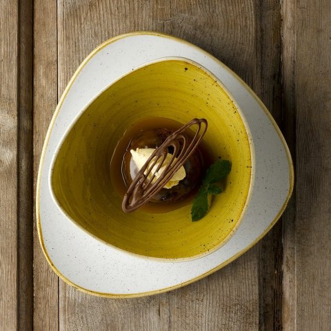 Talerz trójkątny Stonecast Barley White 265 mm Churchill