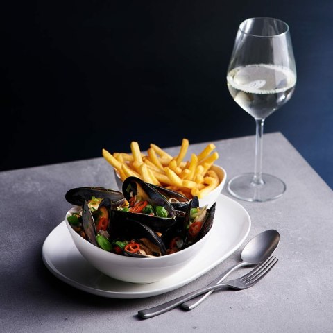 Półmisek owalny Alchemy Moonstone o wym. 167x225 mm Churchill