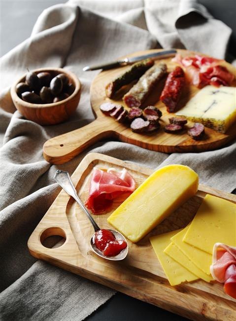 Deska do serwowania z drewna oliwnego, HENDI, ⌀320x(H)19mm, Okrągły Wariant podstawowy