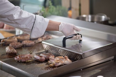 Energooszczędna płyta grillowa gładko-ryflowana podwójna Zernike Resto Quality GE8090D1C