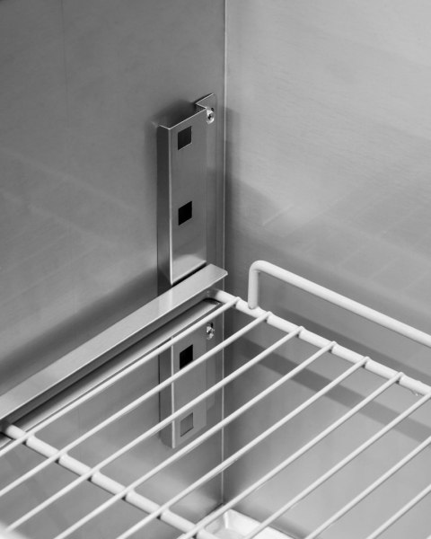 Stół chłodniczy 2-drzwiowy z rantem 240 l agregat dolny Resto Quality RQS901