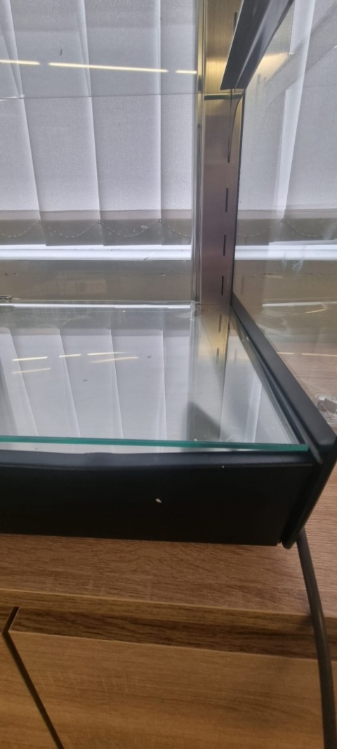 out Witryna na drożdżówki neutralna 75 l z oświetleniem LED Hendi 233092