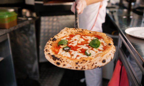 Kluczowe elementy wyposażenia każdej profesjonalnej pizzerii